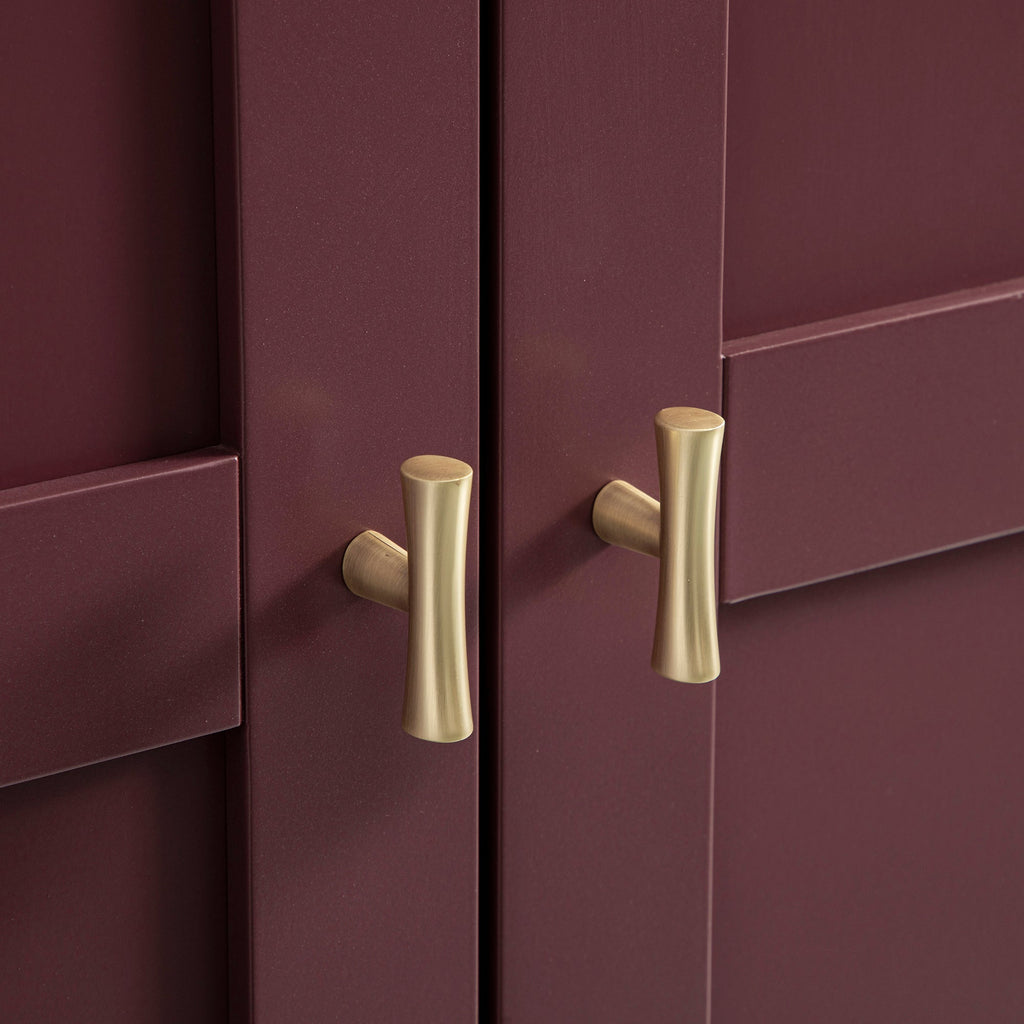 Oakham Double Closet, Wild Cherry